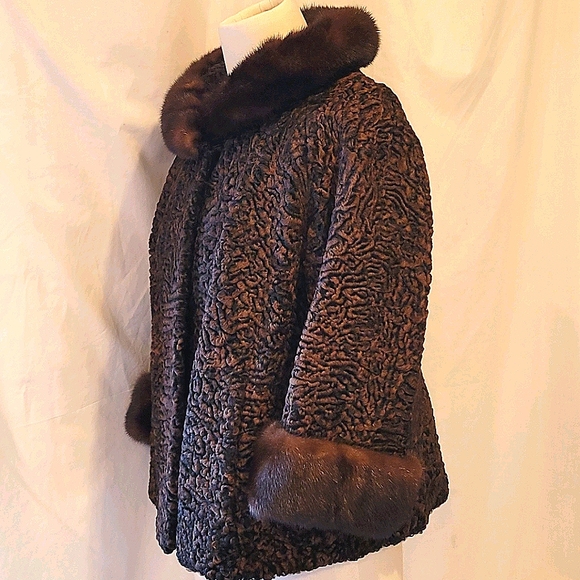 Lovely Persian Lamb Wool w/ Mink Collar & Cuffs - Picture 2 of 7